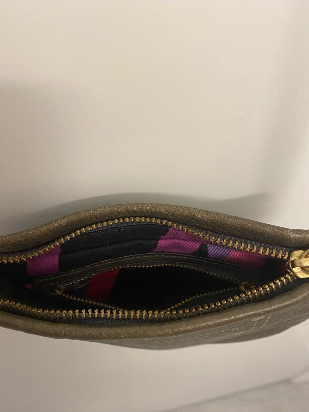 Marc by Marc Jacobs Dark Gray Leather Crossbody with Gold Logo - Picture 4 of 6